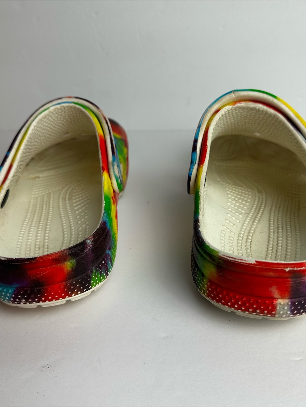 Crocs Tie Dye Clogs Women's Size 9 or Men's Size 7 Shoes Multicolor Waterproof - Picture 2 of 9